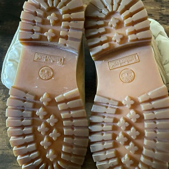 Timberland 16in Quilted Moon Boot Wheat/Ivory  Junior size 5.5, w 7.5 - Picture 4 of 8